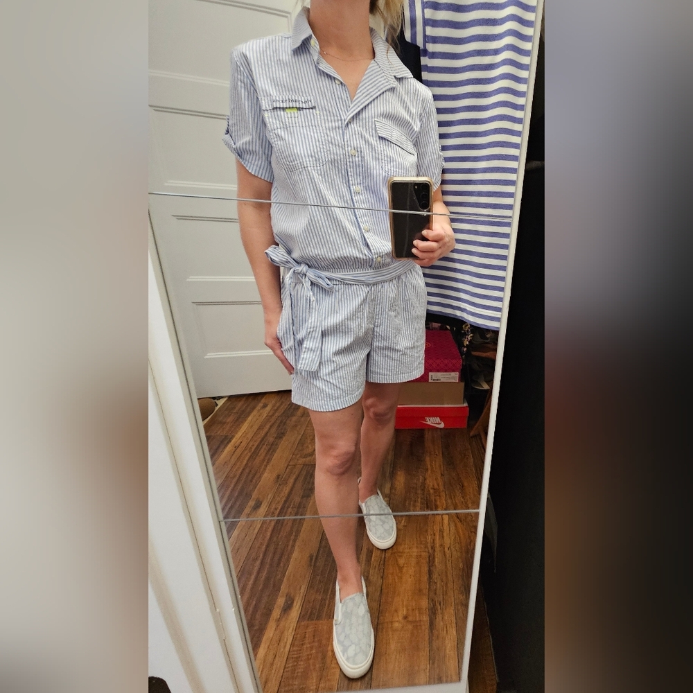 Vineyard Vines Blue and White Striped Coverup - Picture 2 of 11
